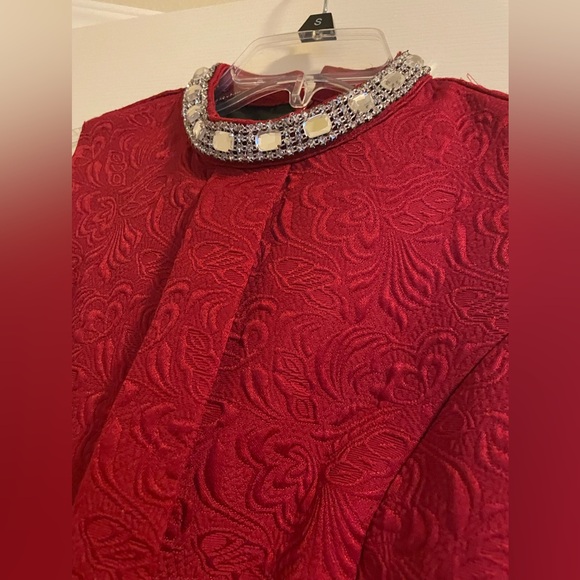 Stunning red dress with crystal like embellishments - Picture 3 of 3